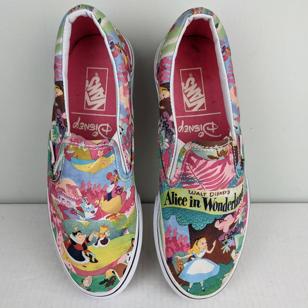 VANS Disney Alice in Wonderland Classic Slip On Sneakers Size Women's 8.5 EU 39